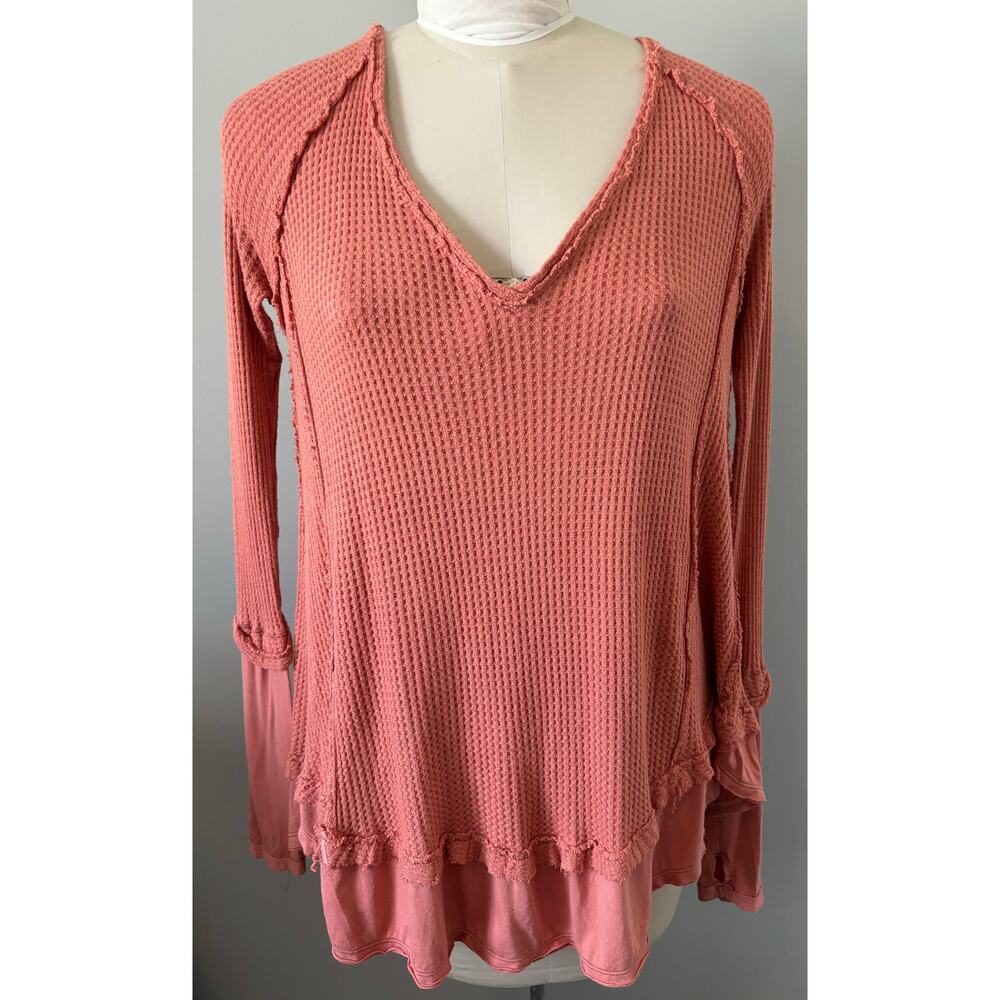 We the Free Oversized Scoop Neck Waffle Knit Thermal Thumb Holes Size S Raw Hem